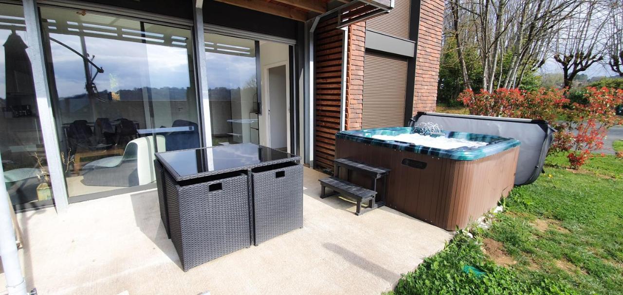 Villa Spacieuse Avec Jacuzzi Privatif Sarlat-la-Canéda Buitenkant foto