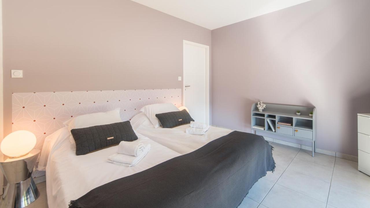 Villa Spacieuse Avec Jacuzzi Privatif Sarlat-la-Canéda Buitenkant foto