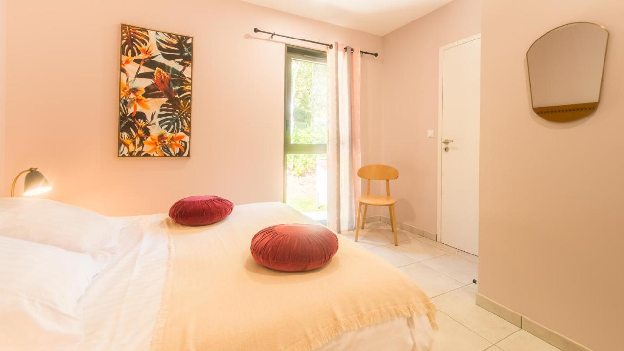 Villa Spacieuse Avec Jacuzzi Privatif Sarlat-la-Canéda Buitenkant foto